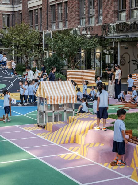 Flying Chess Kindergarten